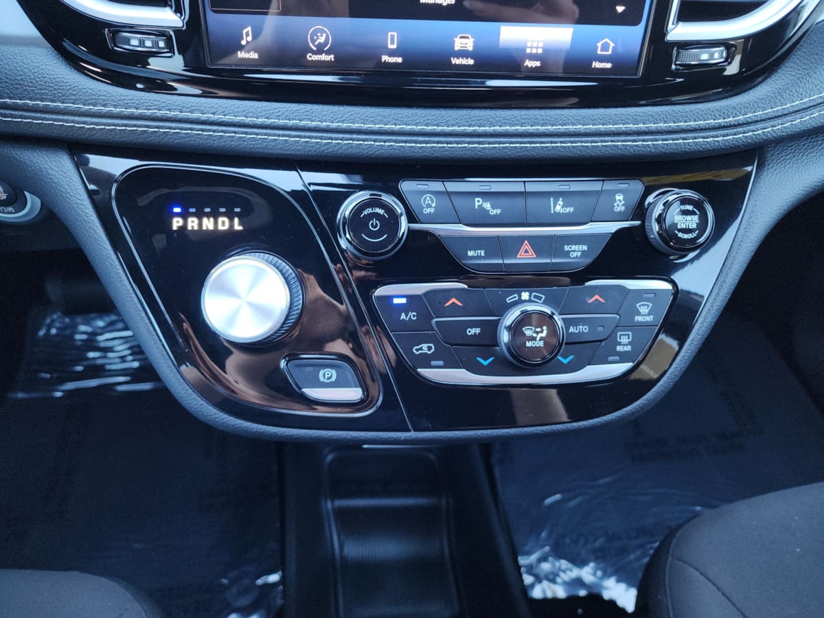 2023 Chrysler Pacifica Touring - Photo 36