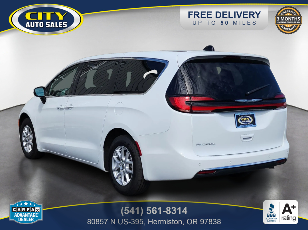 2023 Chrysler Pacifica Touring - Photo 7