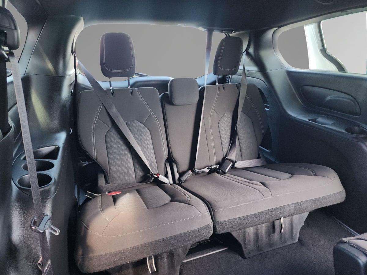 2023 Chrysler Pacifica Touring - Photo 48