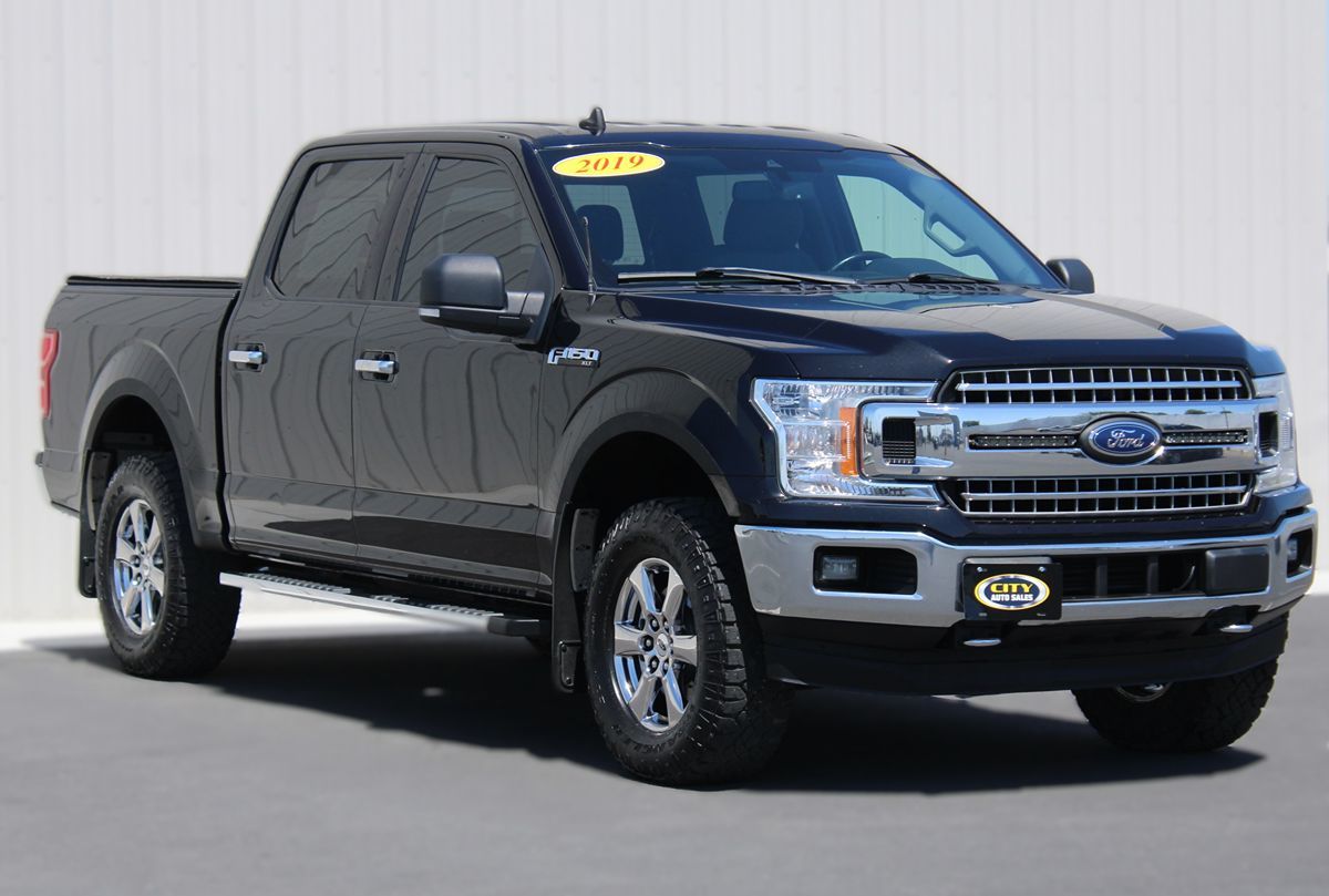 2019 Ford F-150 XLT 4x4 SuperCrew 145 in's photo