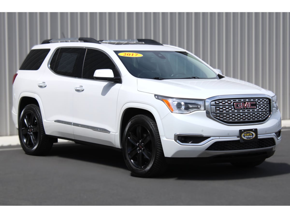 2017 GMC Acadia Denali AWD's photo