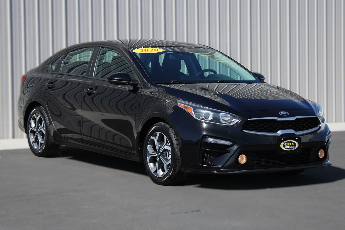 2020 Kia Forte LXS AT's photo