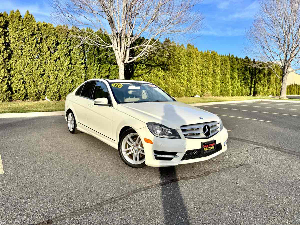 2012 Mercedes-Benz C-Class C300 Sport - Photo 2