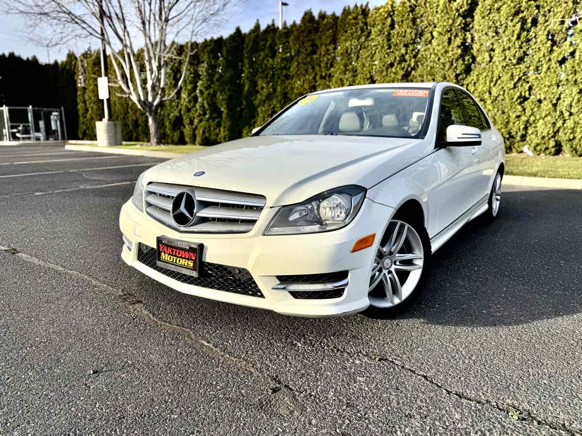 2012 Mercedes-Benz C-Class C300 Sport - Photo 3