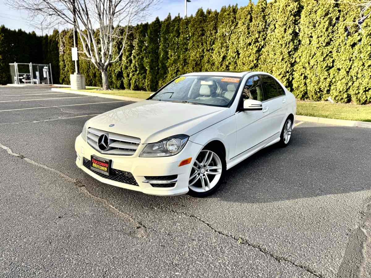 2012 Mercedes-Benz C-Class C300 Sport - Photo 4