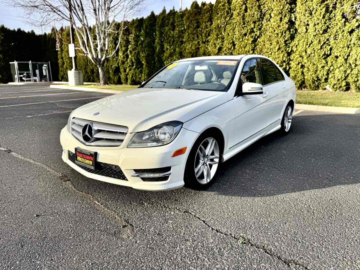 2012 Mercedes-Benz C-Class C300 Sport - Photo 7