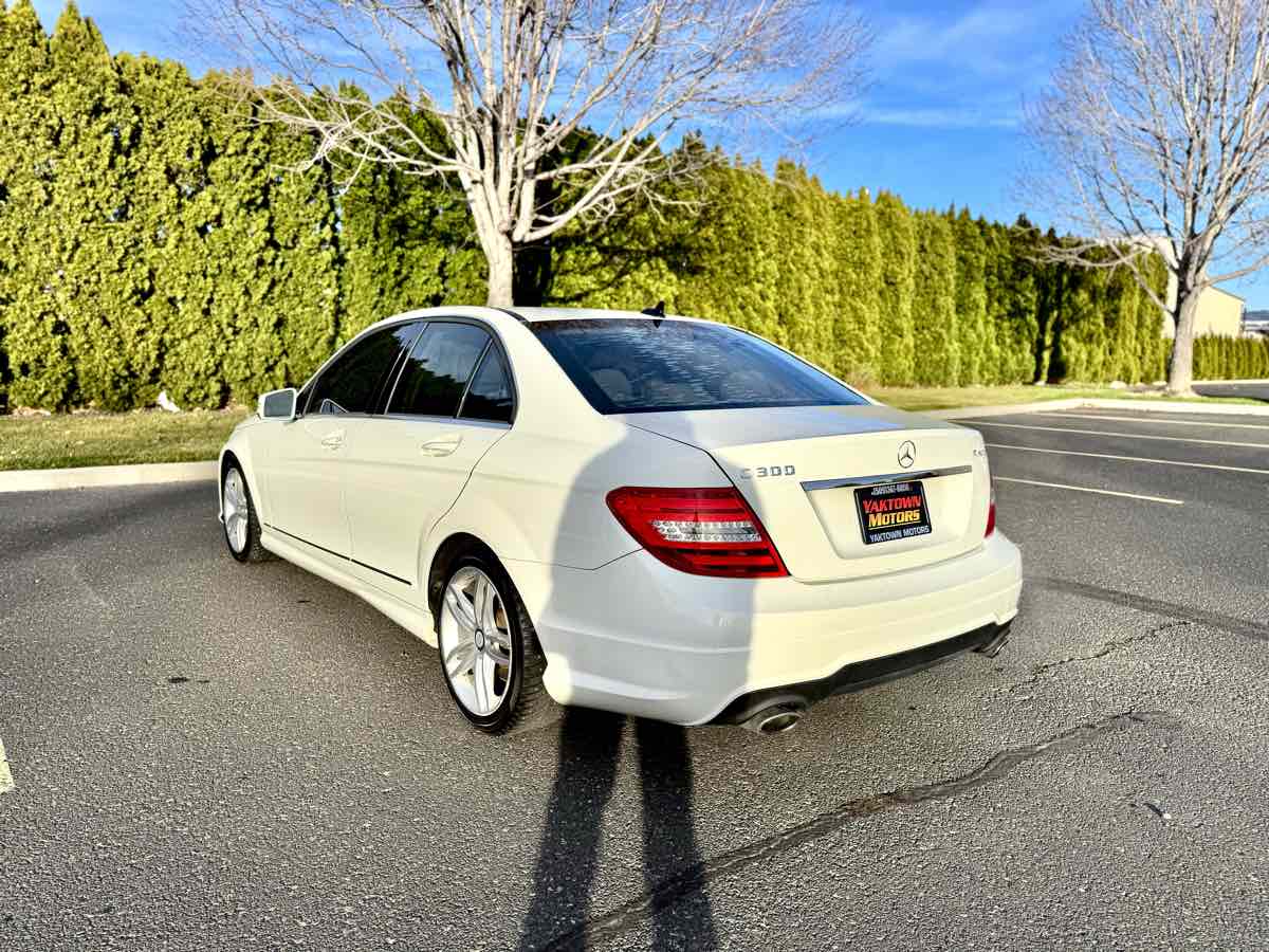 2012 Mercedes-Benz C-Class C300 Sport - Photo 9