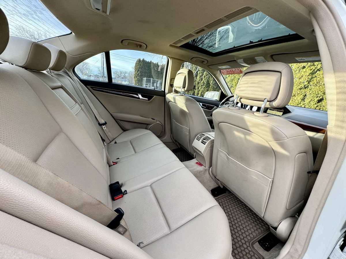2012 Mercedes-Benz C-Class C300 Sport - Photo 17