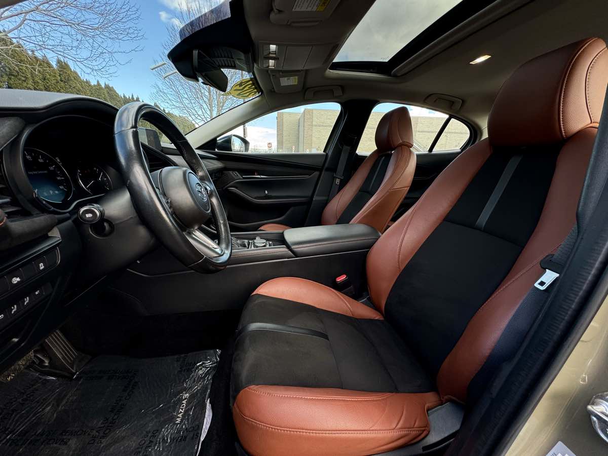 2024 Mazda Mazda3 Carbon Turbo - Photo 11