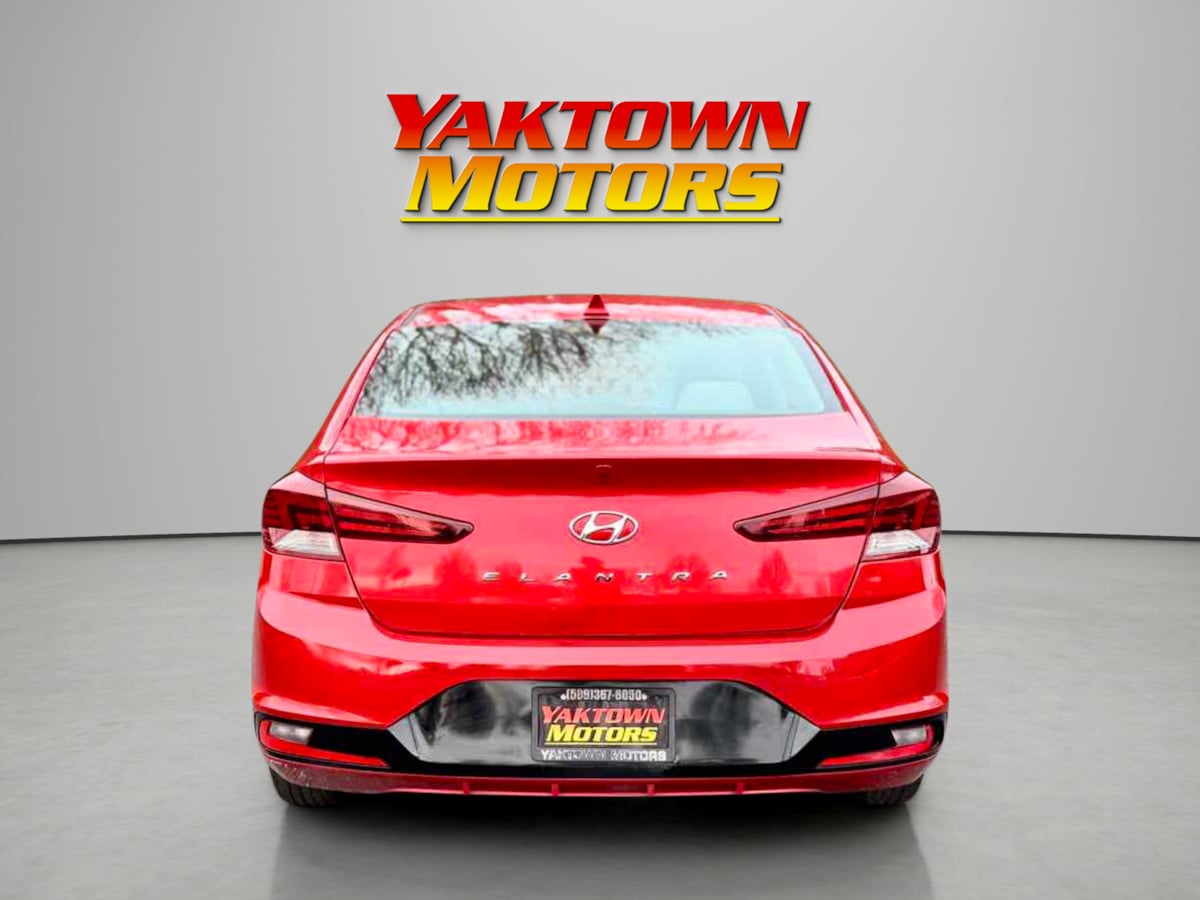 2020 Hyundai Elantra SEL - Photo 7