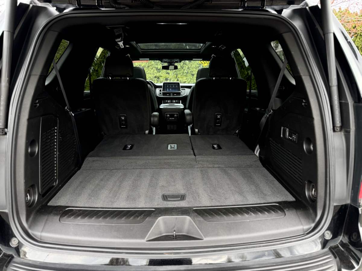 2022 Chevrolet Tahoe LT - Photo 11