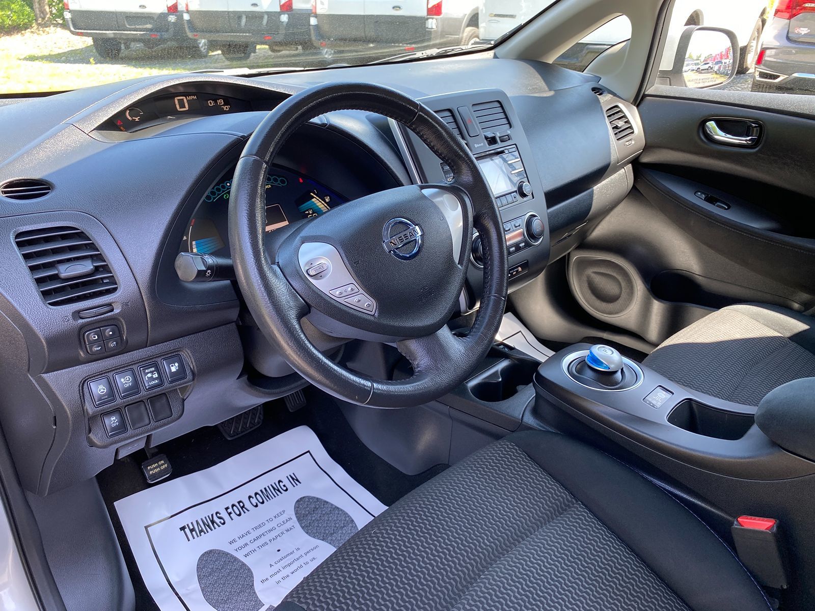 2014 Nissan LEAF S 14