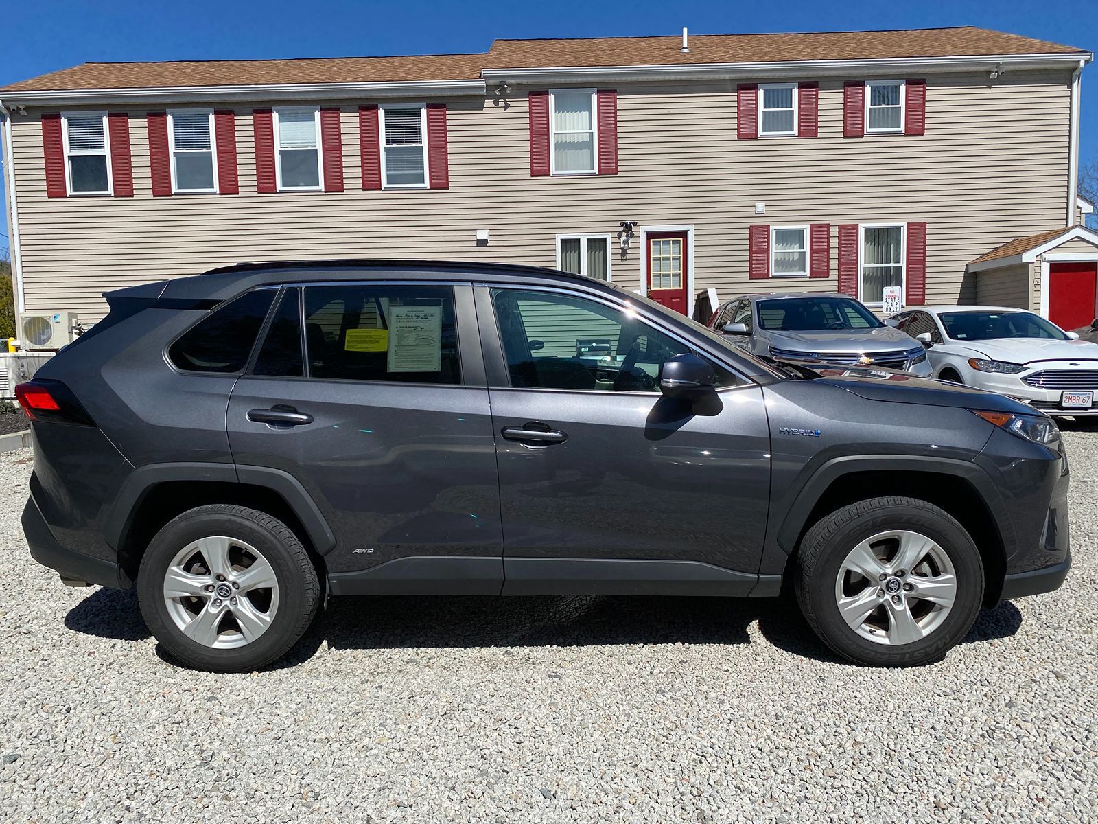 2020 Toyota RAV4 Hybrid XLE 3