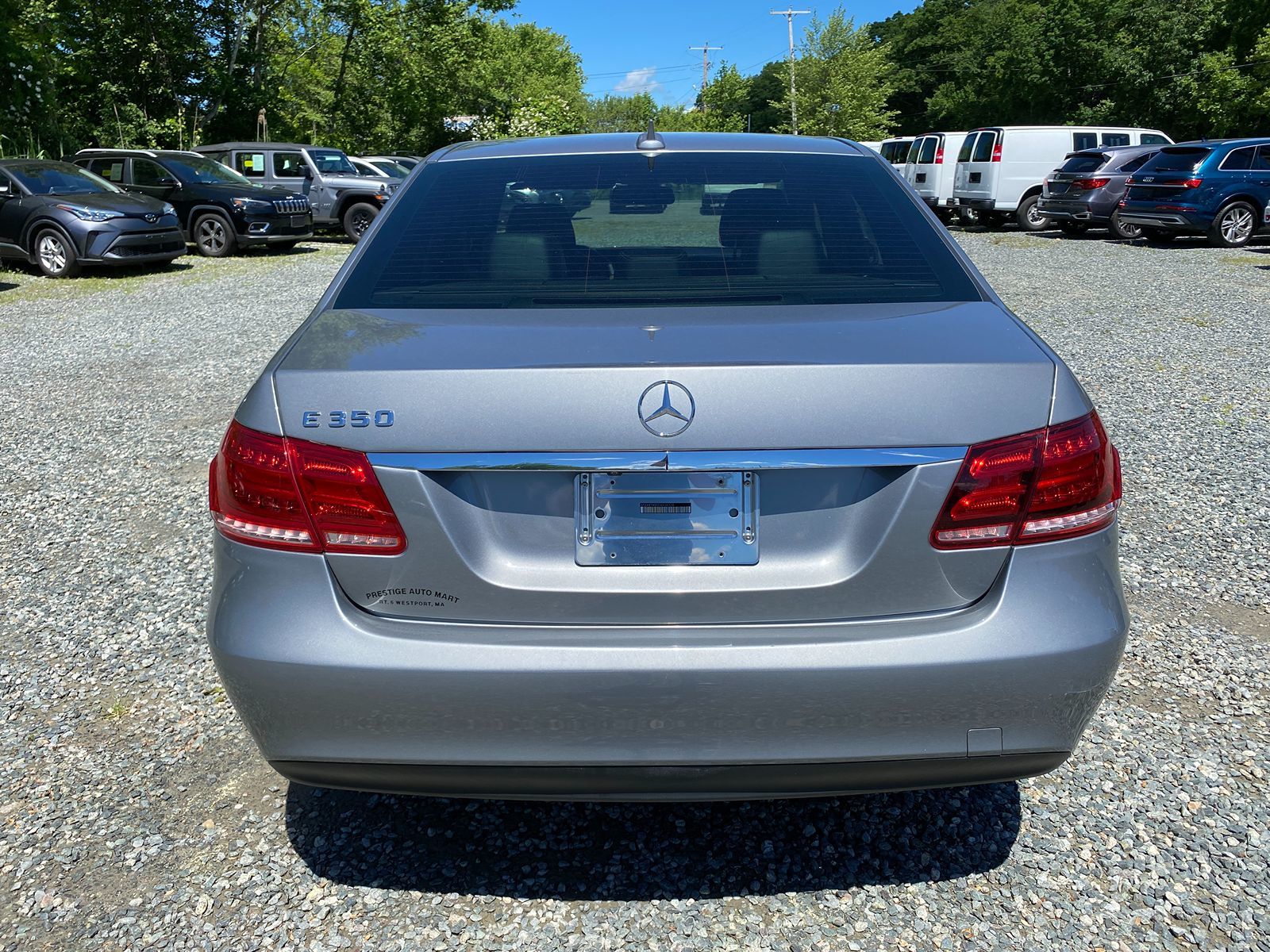 2014 Mercedes-Benz E 350 Luxury Sedan 10