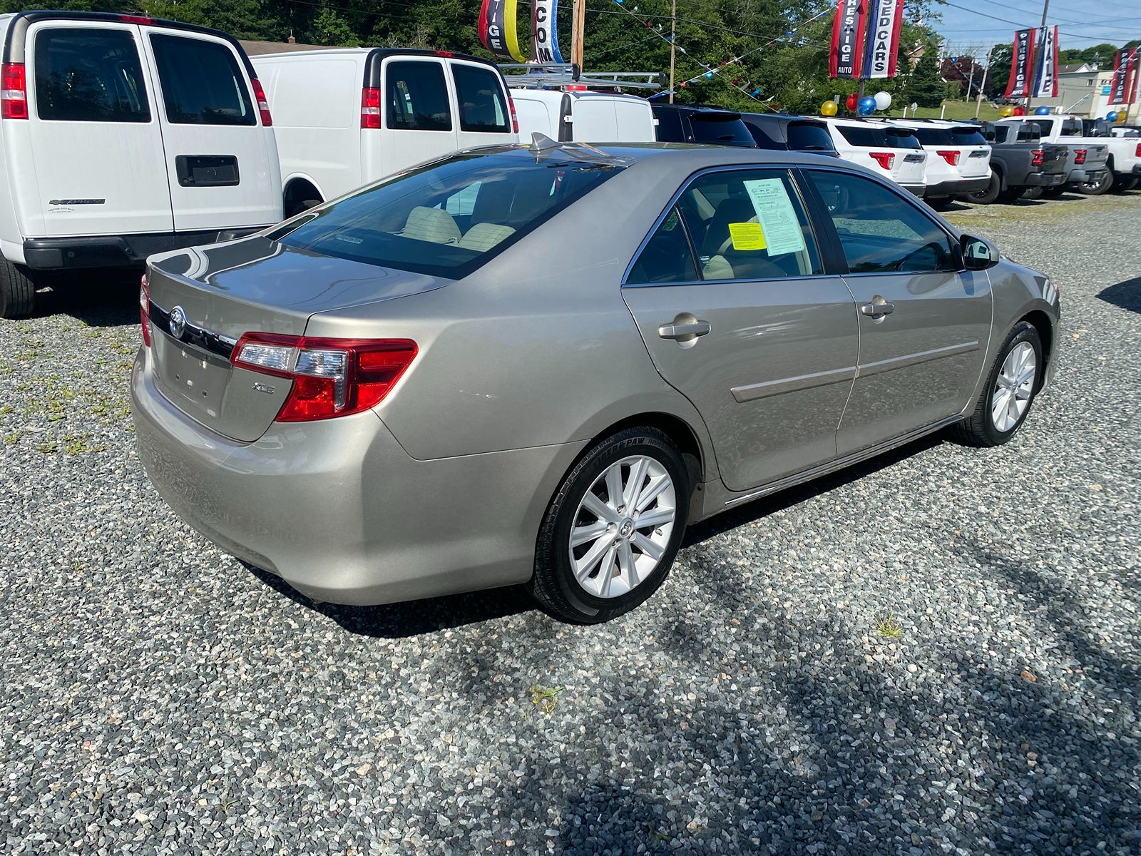 2014 Toyota Camry XLE 4