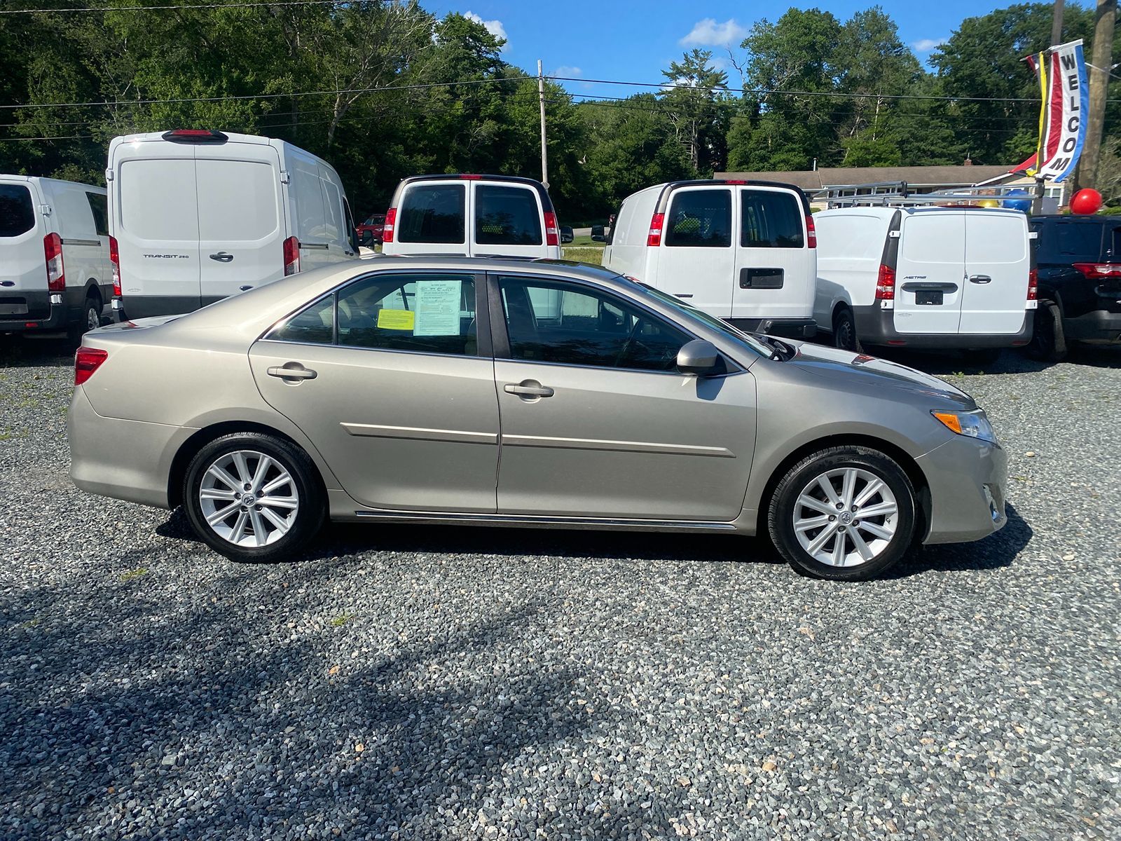 2014 Toyota Camry XLE 3