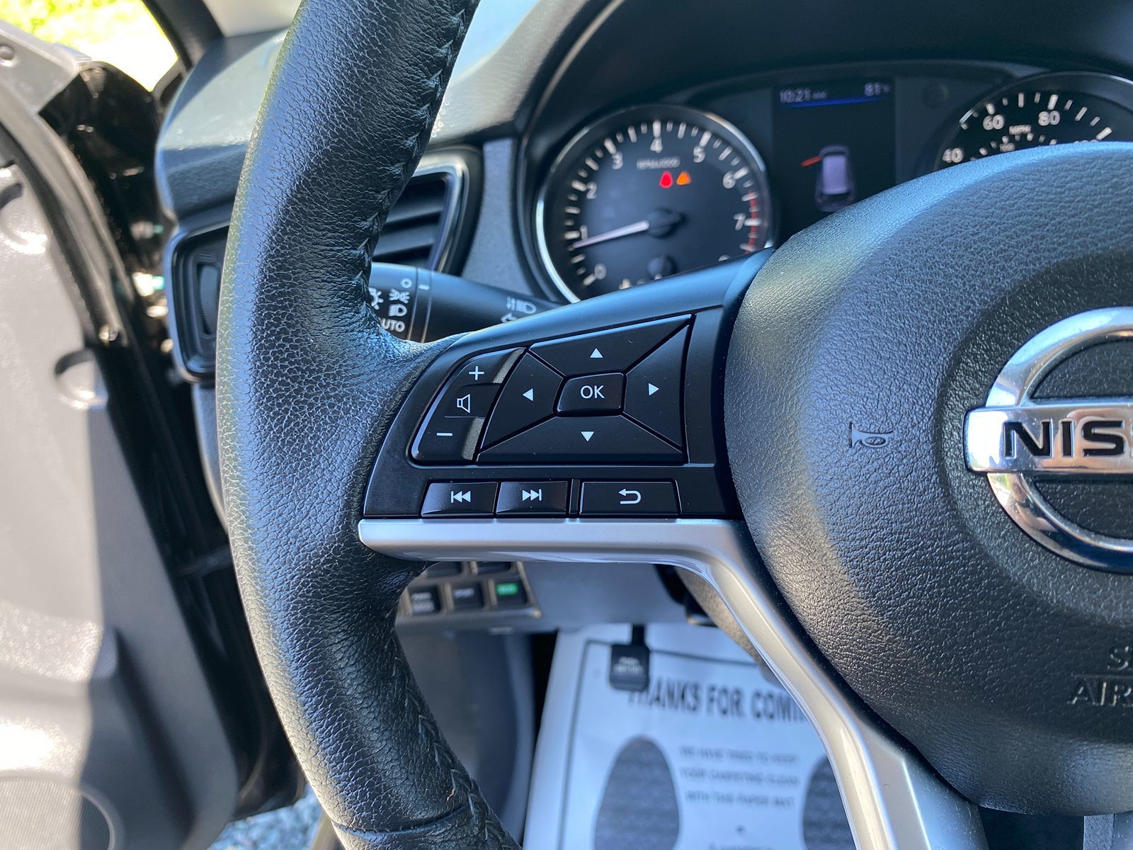 2020 Nissan Rogue SV 16