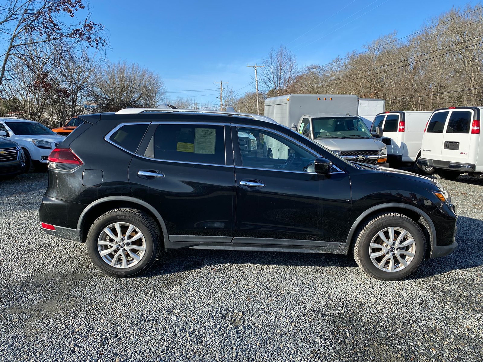 2020 Nissan Rogue SV 4