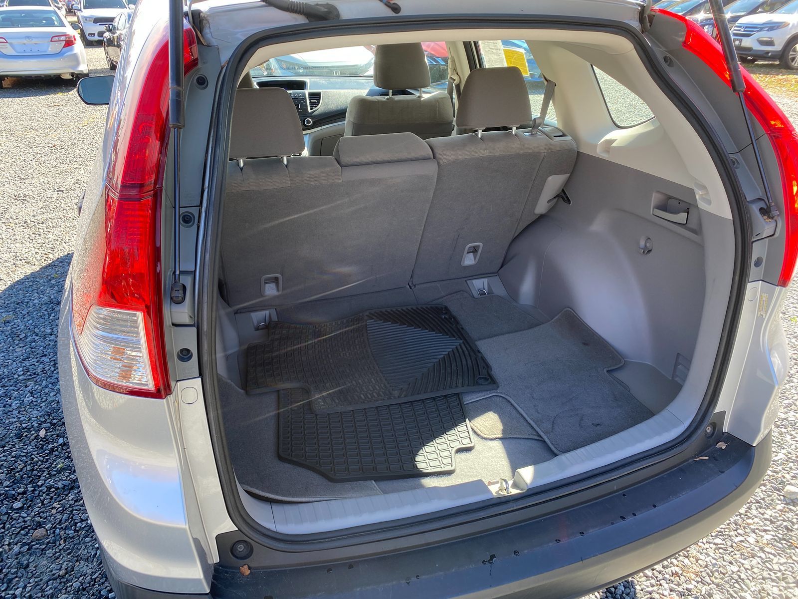 2013 Honda CR-V LX 26