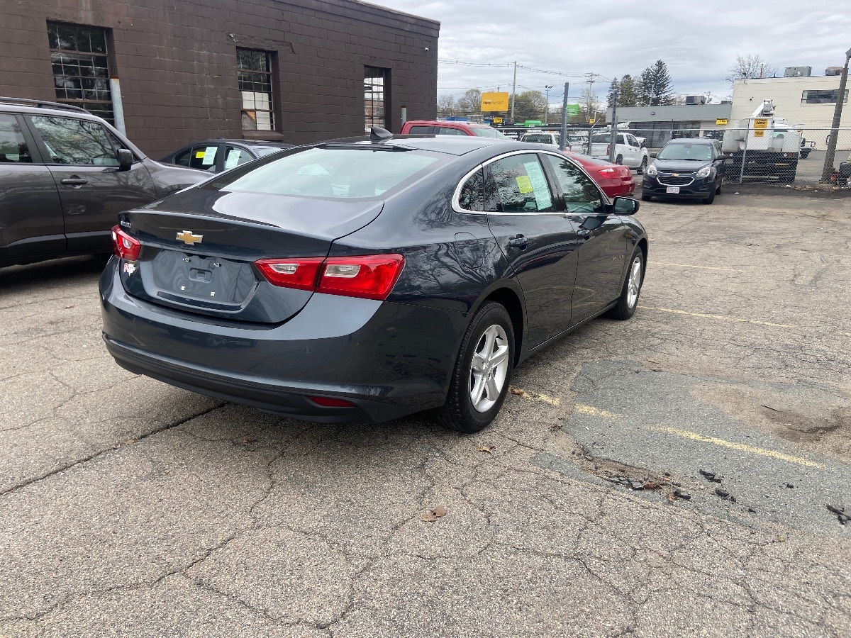 2021 Chevrolet Malibu LS 4