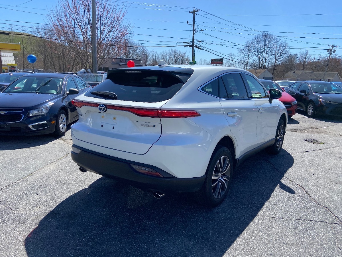 2021 Toyota Venza LE 4