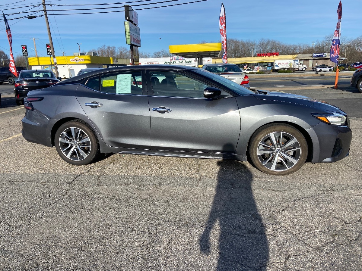 2019 Nissan Maxima SV 3