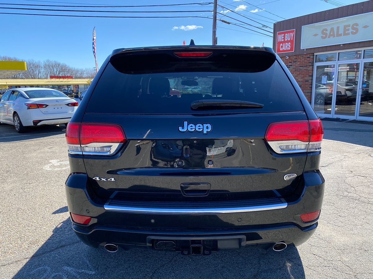 2016 Jeep Grand Cherokee Overland 11