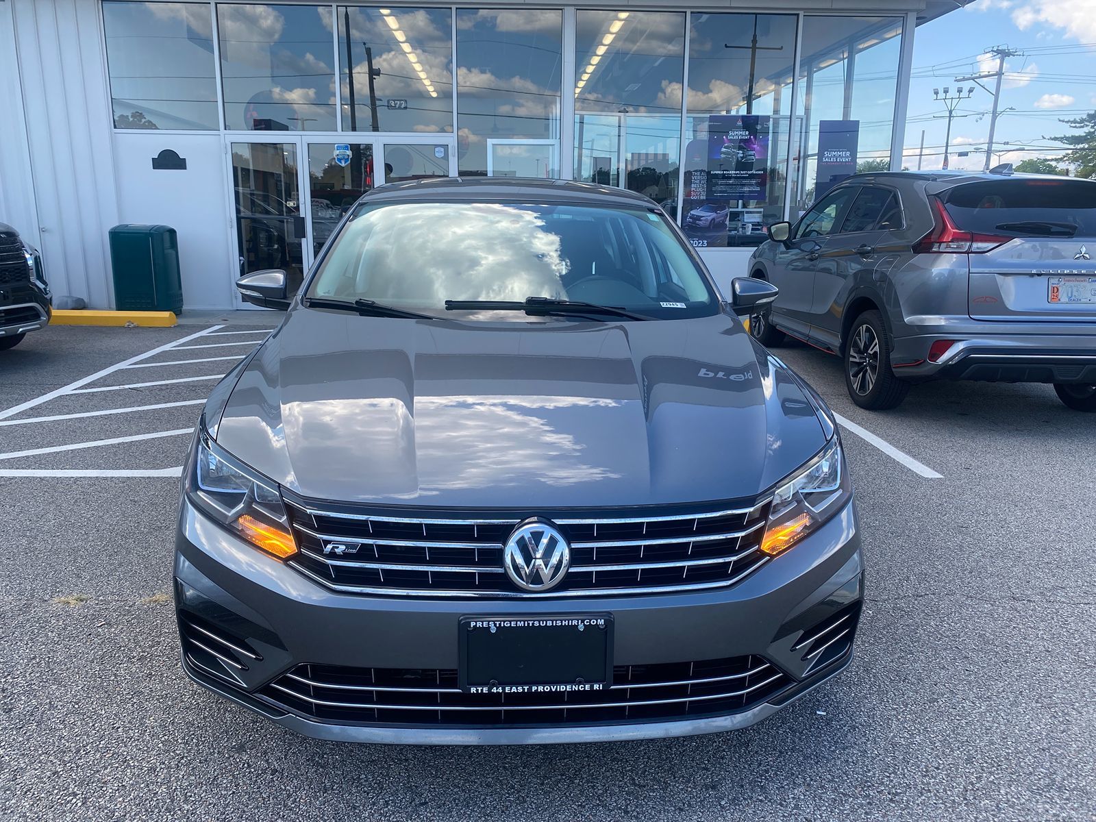 2017 Volkswagen Passat R-Line w/Comfort Pkg 8