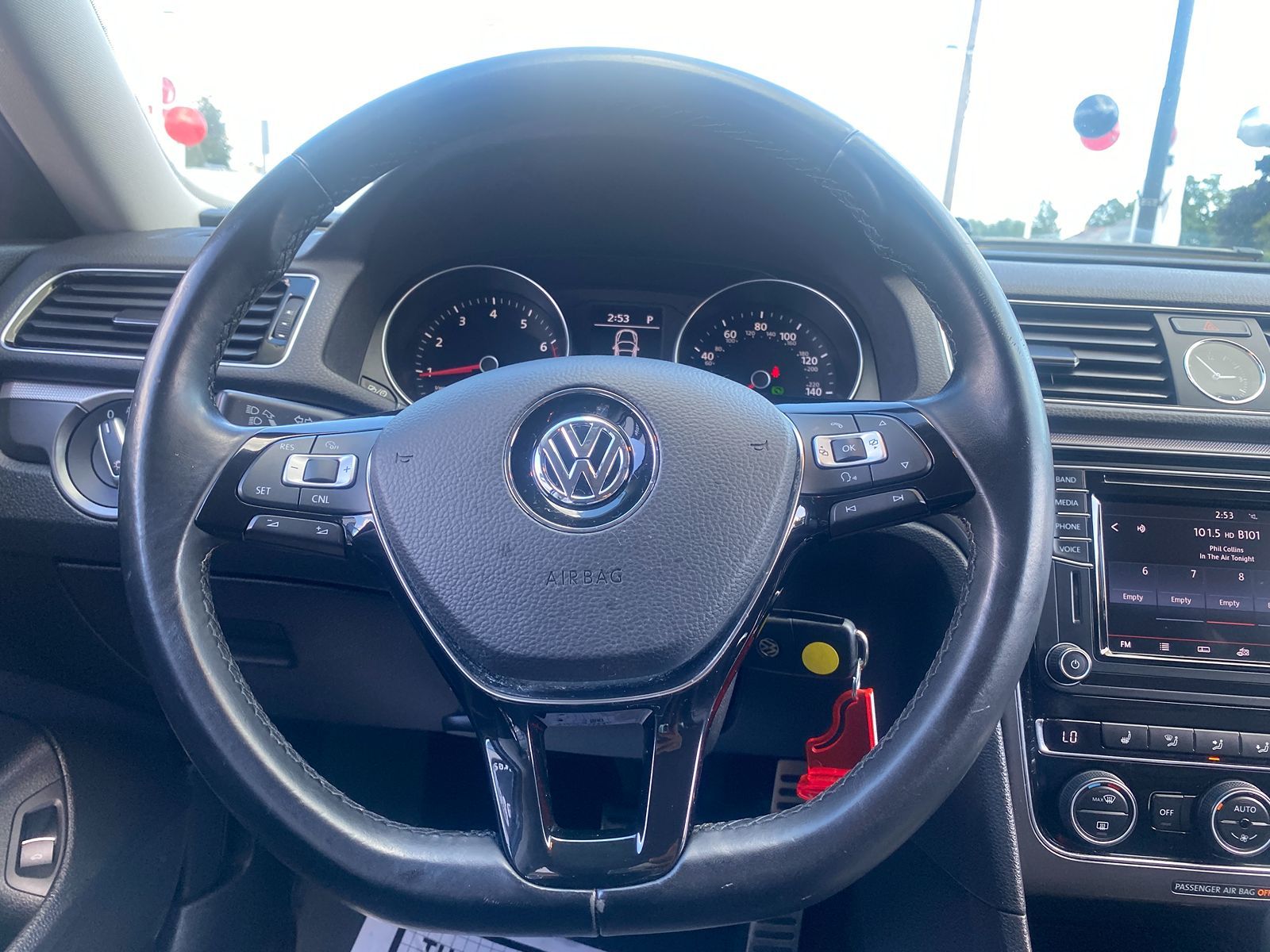 2017 Volkswagen Passat R-Line w/Comfort Pkg 14