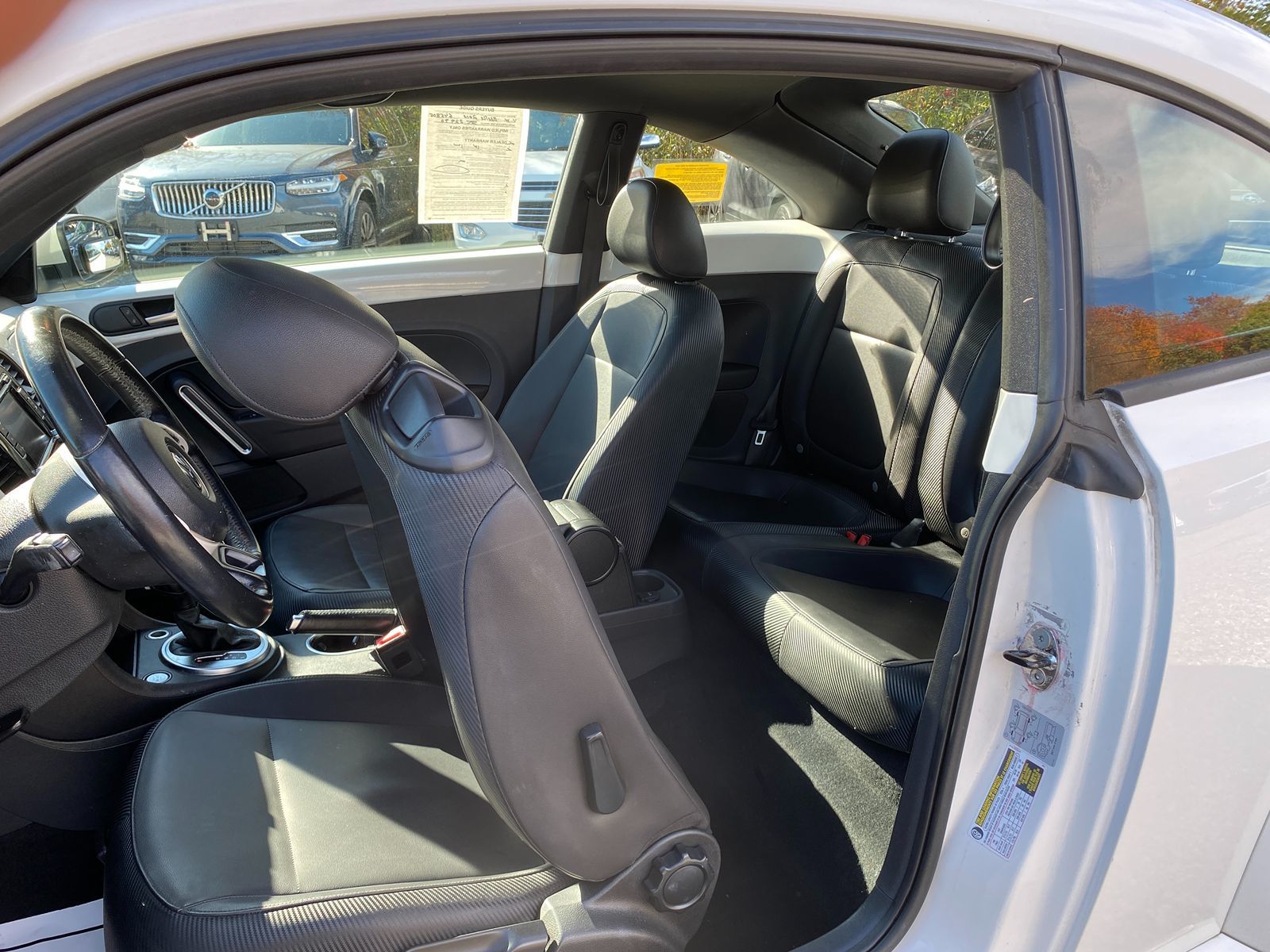 2012 Volkswagen Beetle 2.5L w/Sun PZEV 23