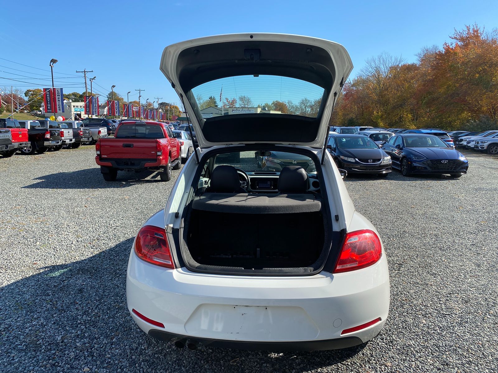 2012 Volkswagen Beetle 2.5L w/Sun PZEV 24