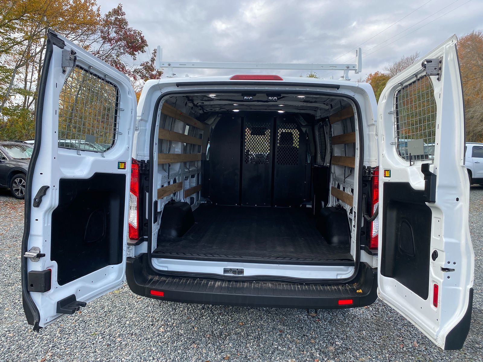 2019 Ford Transit Van  23