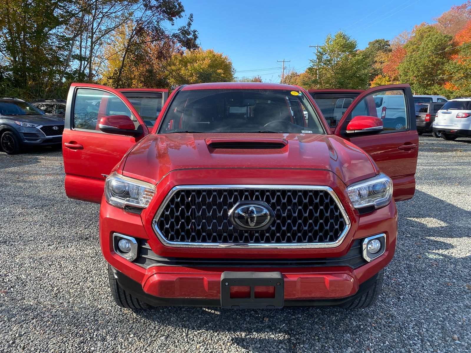 2018 Toyota Tacoma SR 28