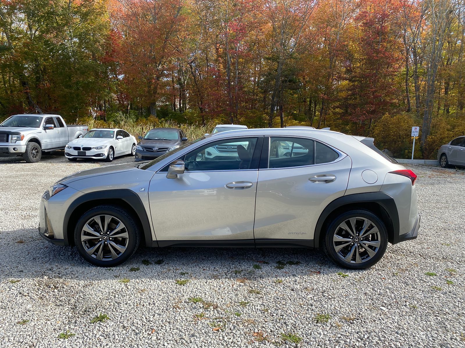 2019 Lexus UX 250h F SPORT AWD 9