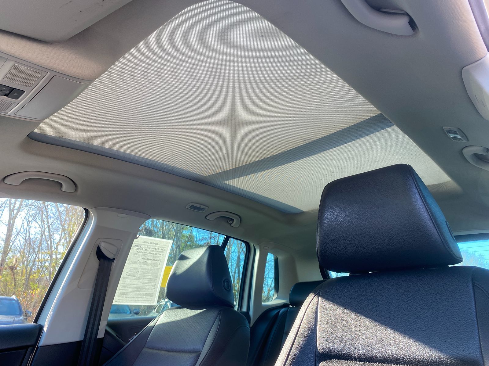 2011 Volkswagen Tiguan SE 4Motion wSunroof & Navi 22