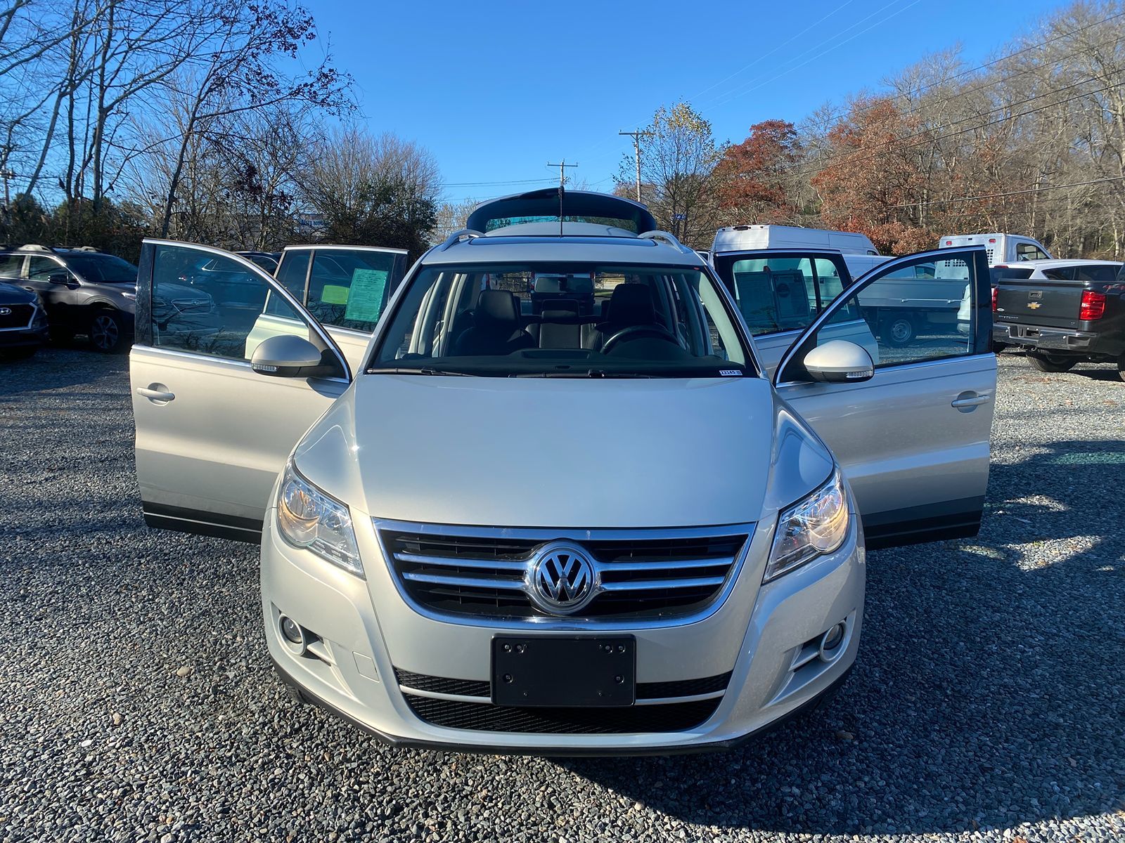 2011 Volkswagen Tiguan SE 4Motion wSunroof & Navi 29