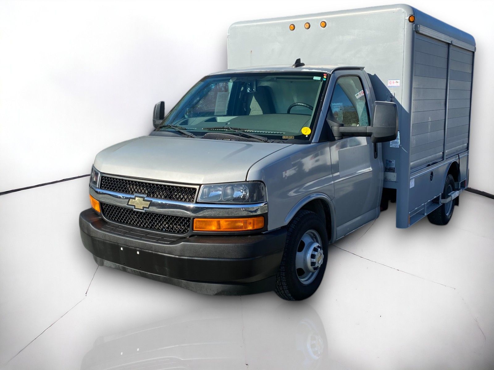 2017 Chevrolet Express Commercial Cutaway  2