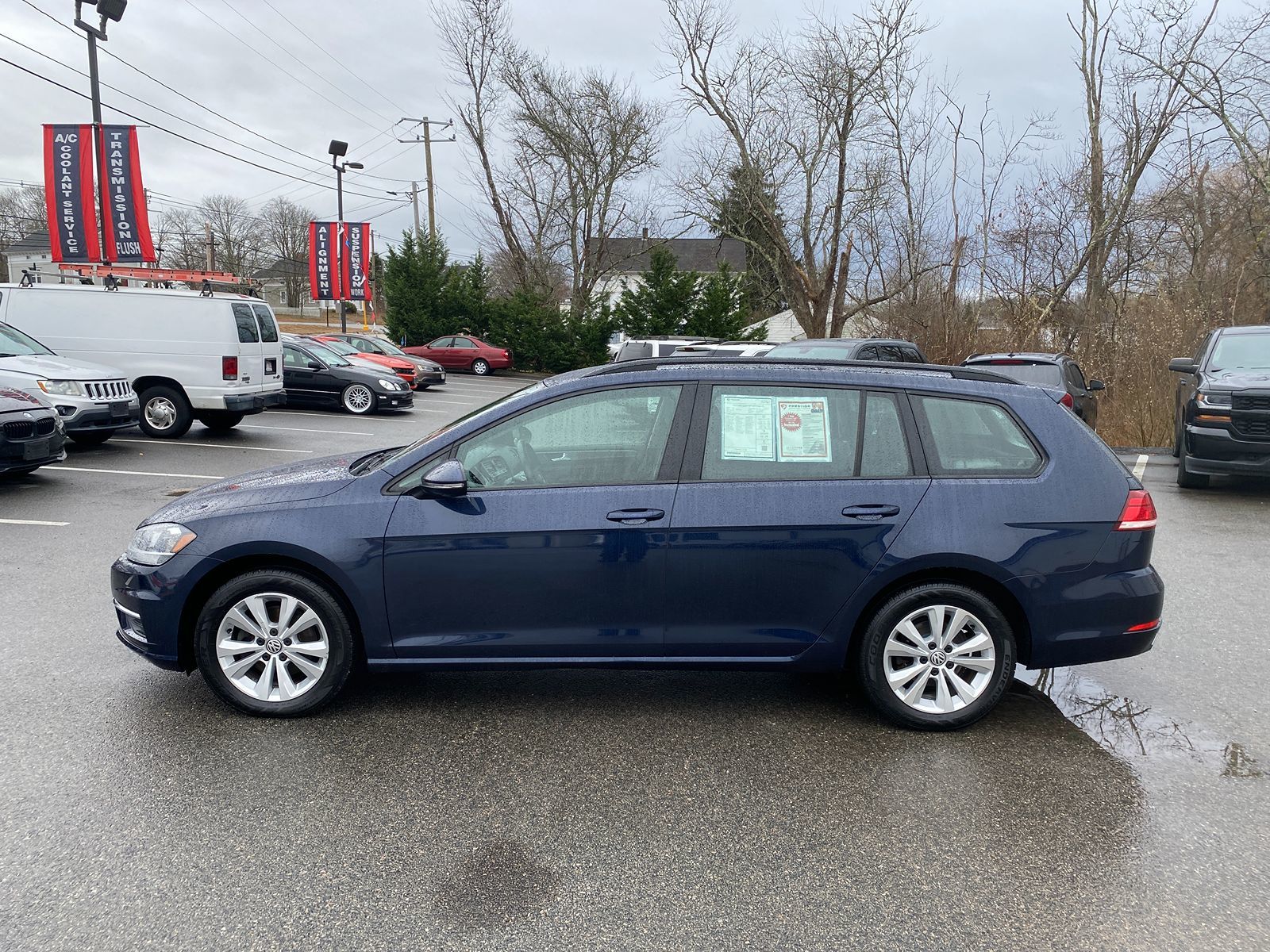 2018 Volkswagen Golf SportWagen S 9