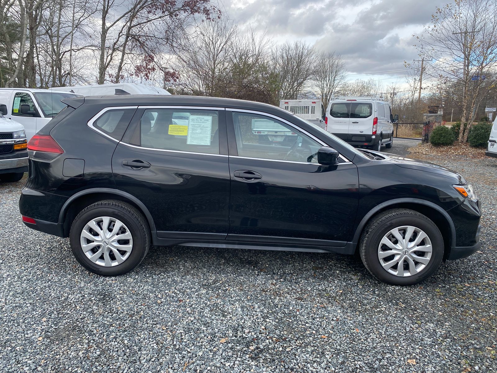 2020 Nissan Rogue S 4