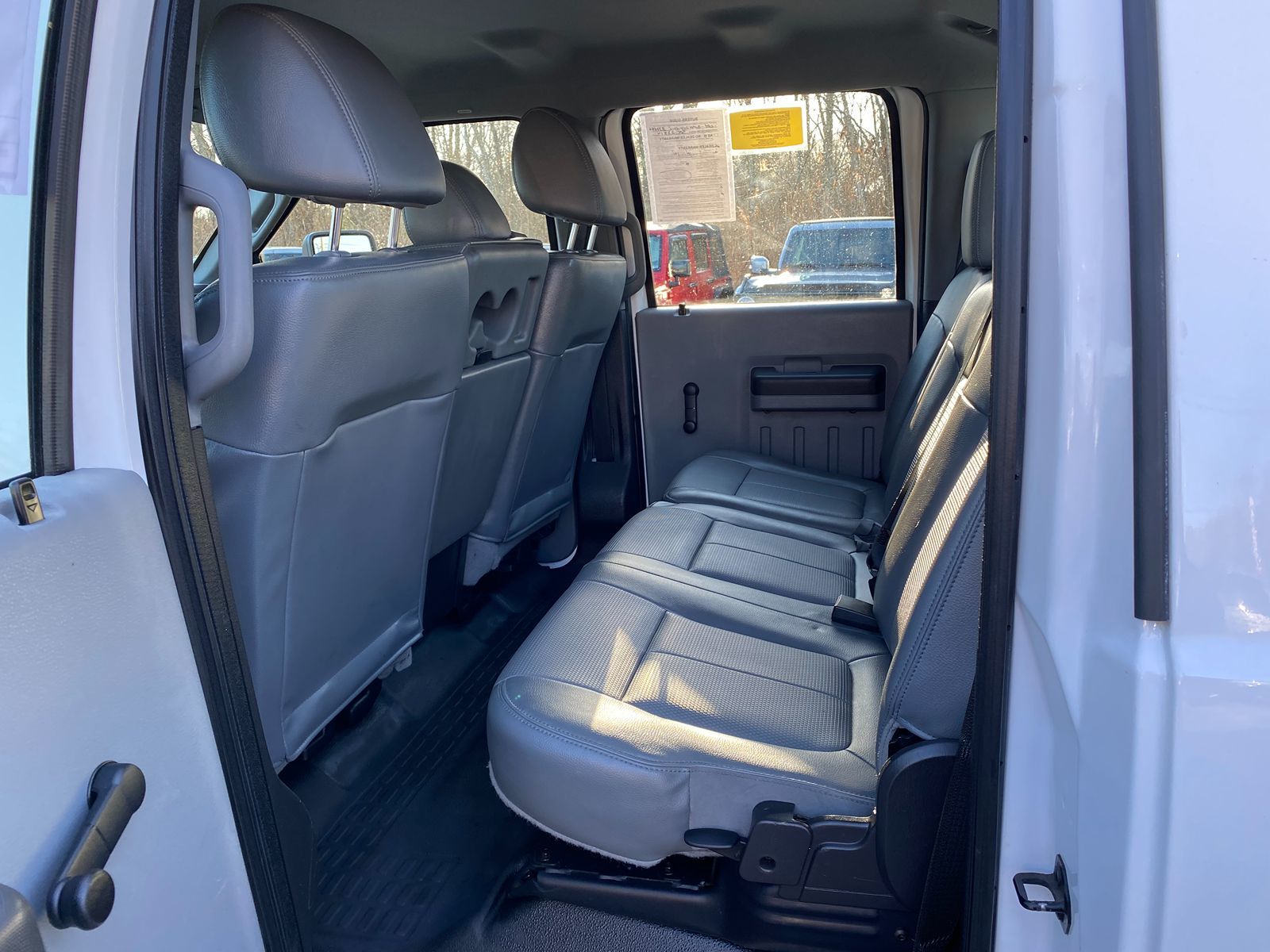 2015 Ford Super Duty F-350 DRW XL 23