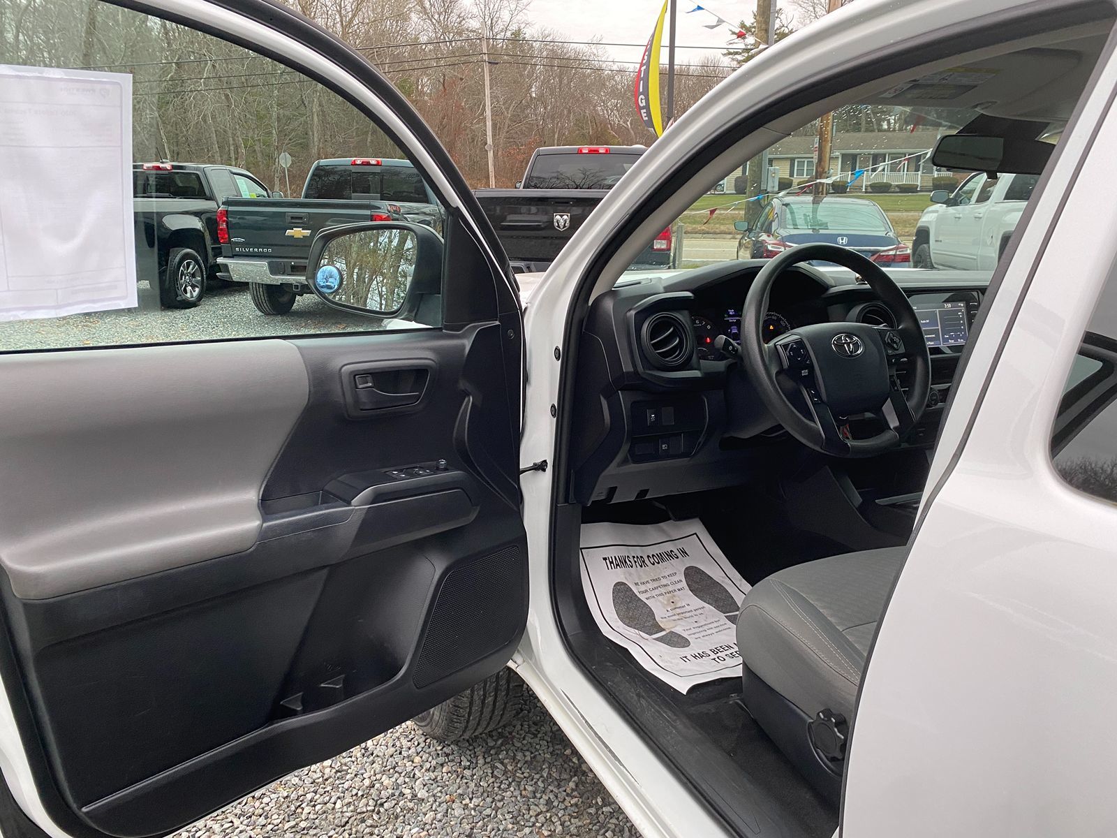 2020 Toyota Tacoma 2WD SR5 10