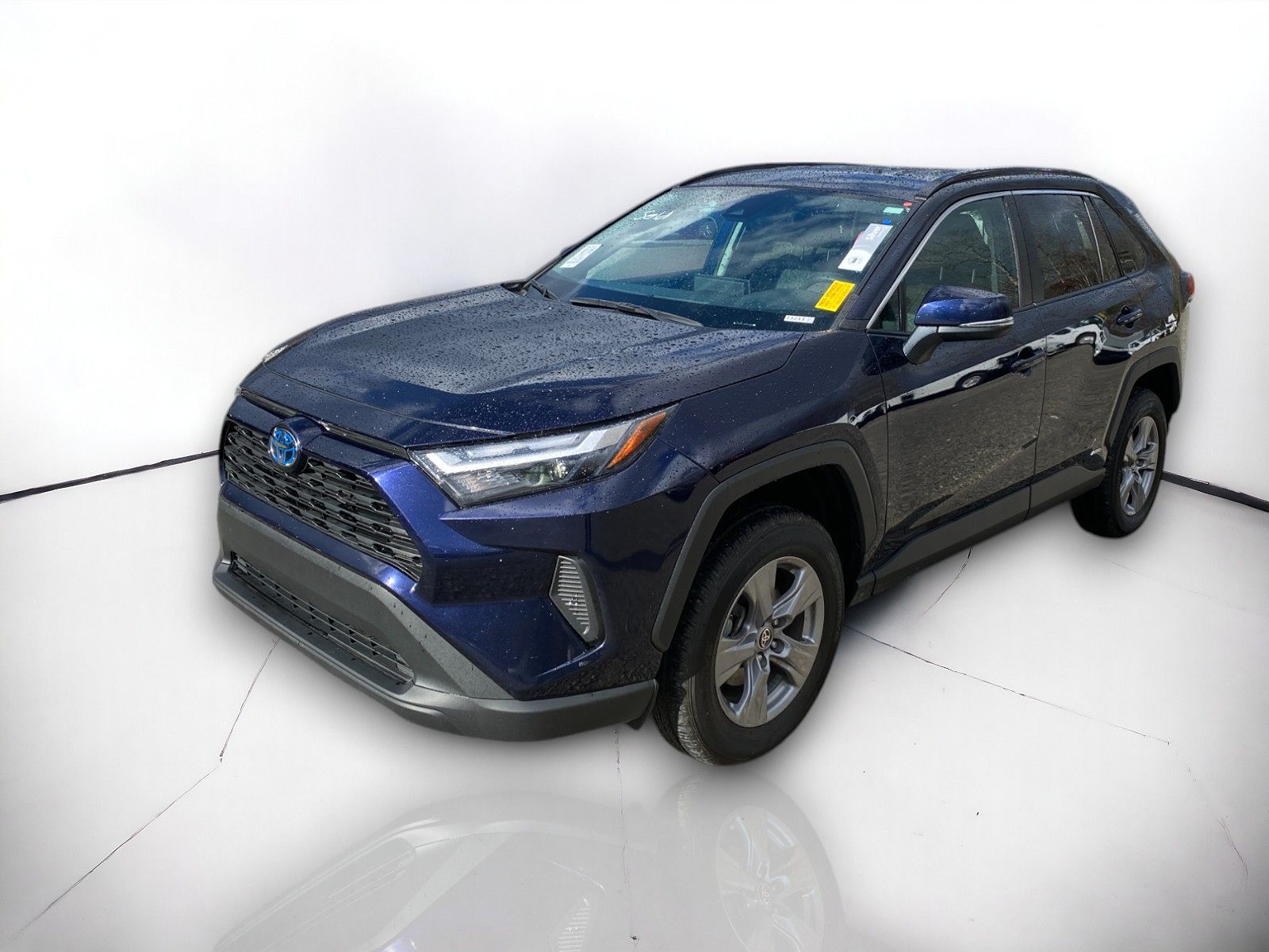 2022 Toyota RAV4 Hybrid XLE 2