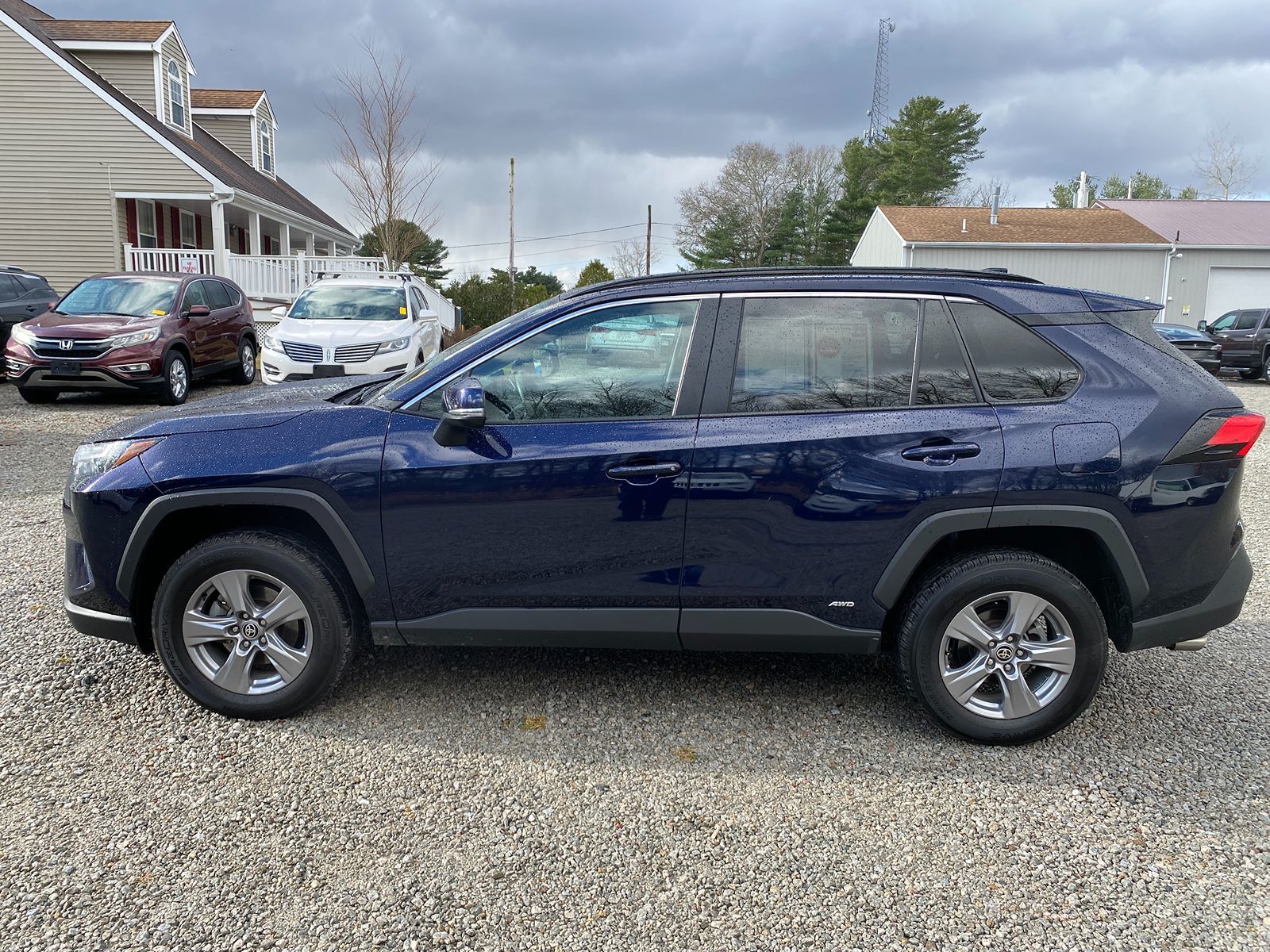 2022 Toyota RAV4 Hybrid XLE 9