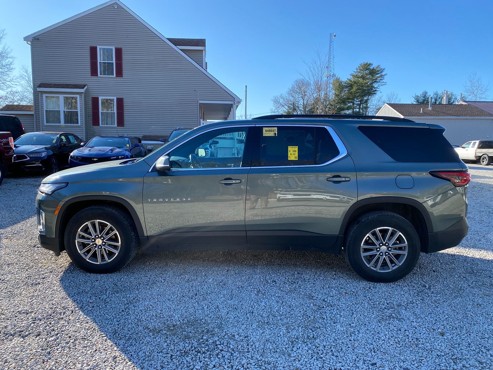 2023 Chevrolet Traverse LT Cloth 9