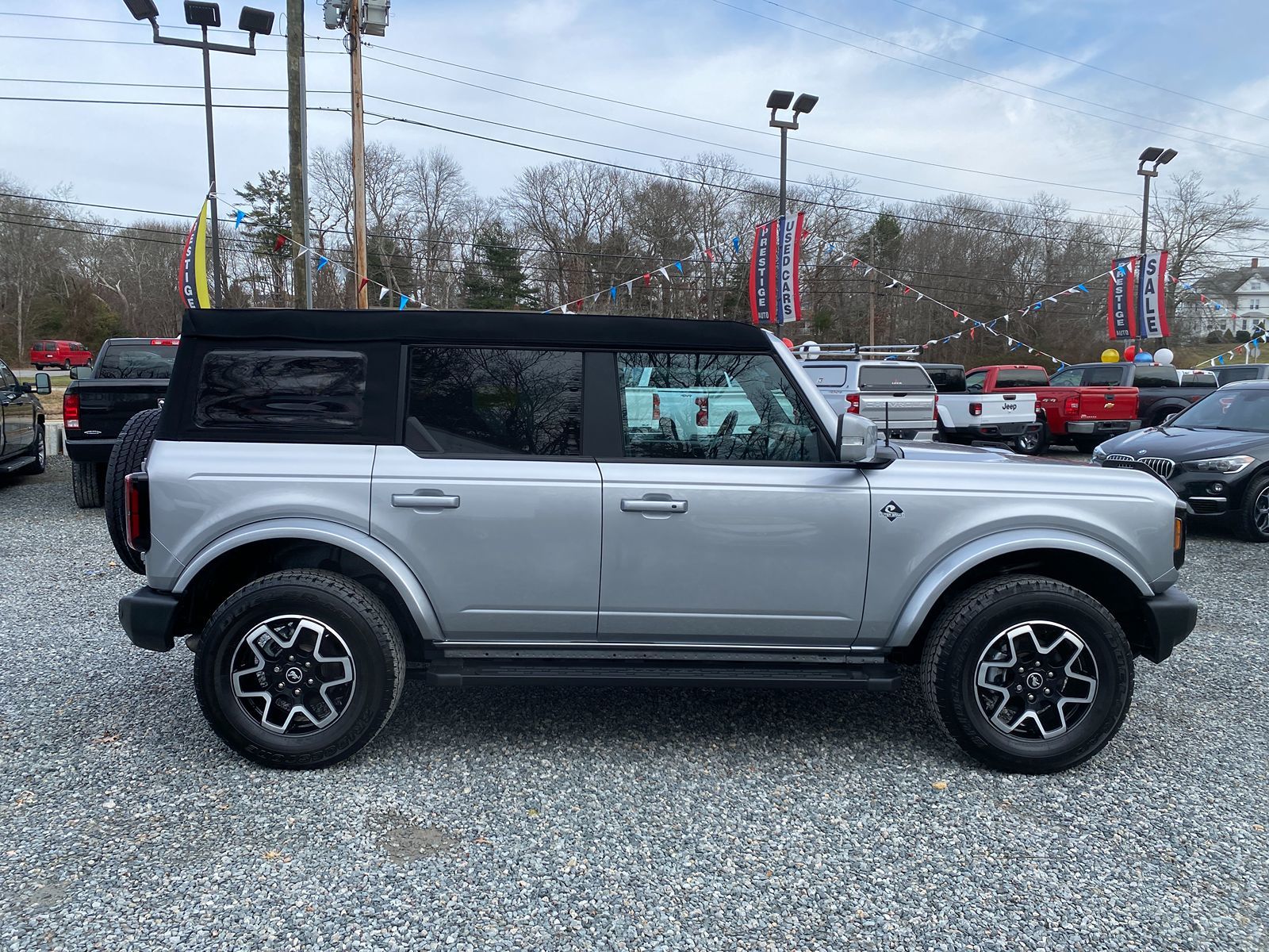 2023 Ford Bronco Outer Banks 4