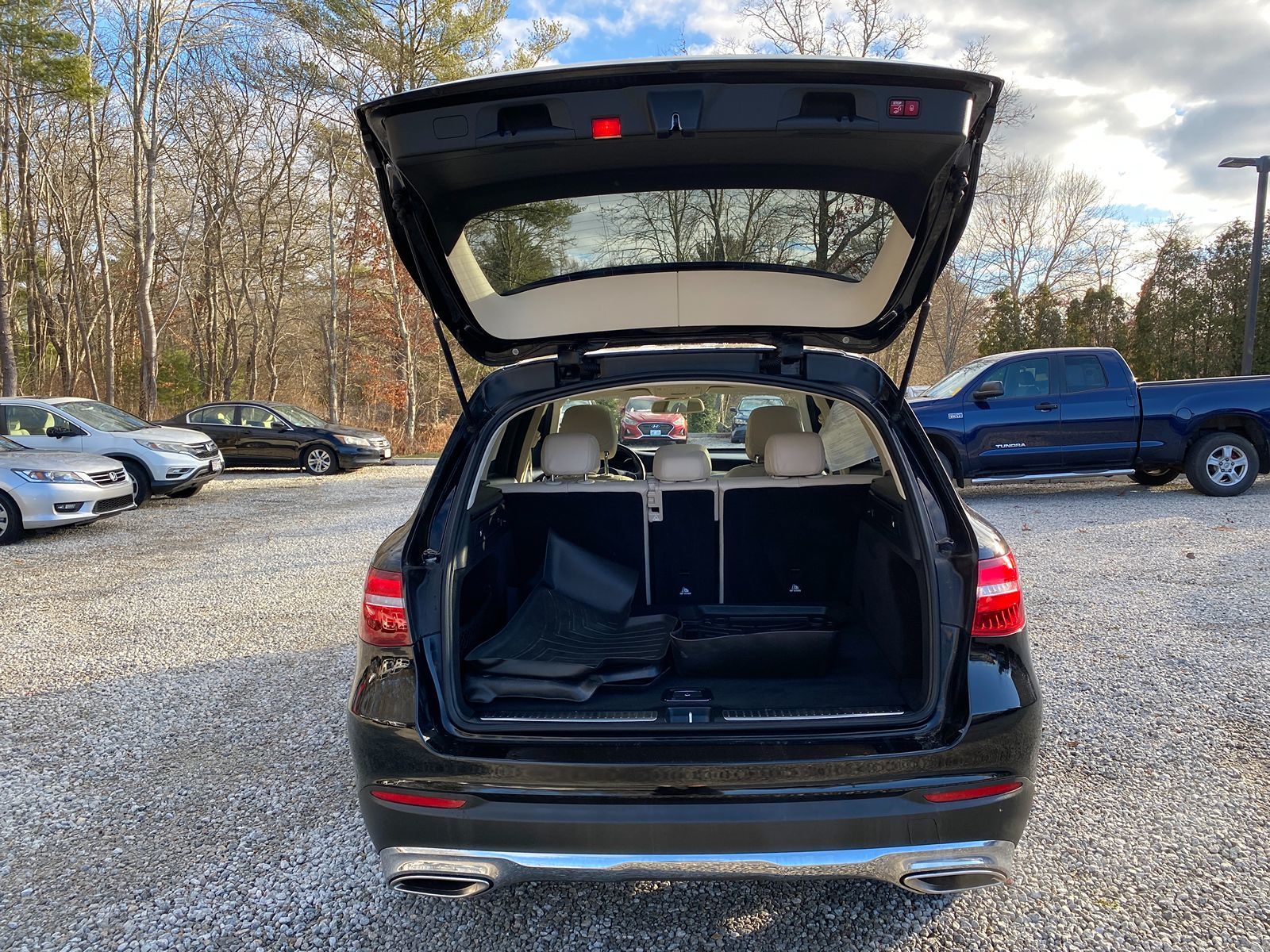 2019 Mercedes-Benz GLC 300 4MATIC SUV 29