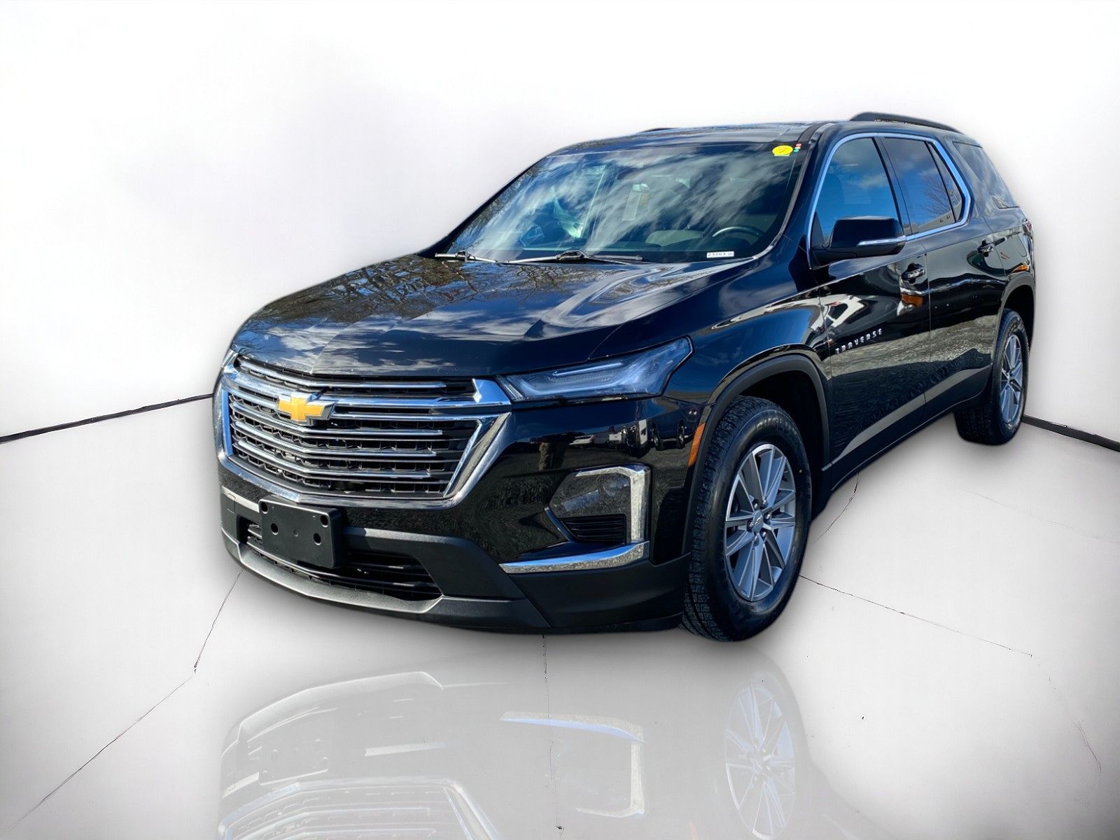 2023 Chevrolet Traverse LT Cloth 2