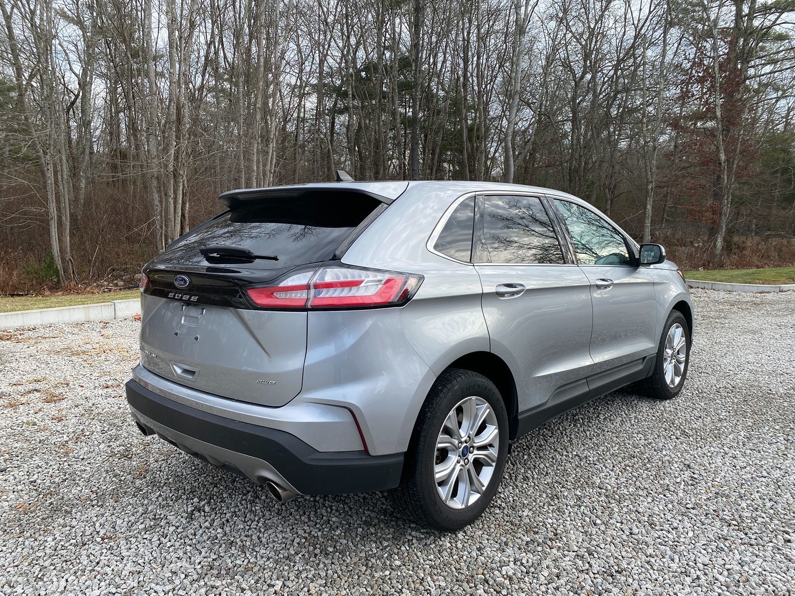 2022 Ford Edge Titanium 3