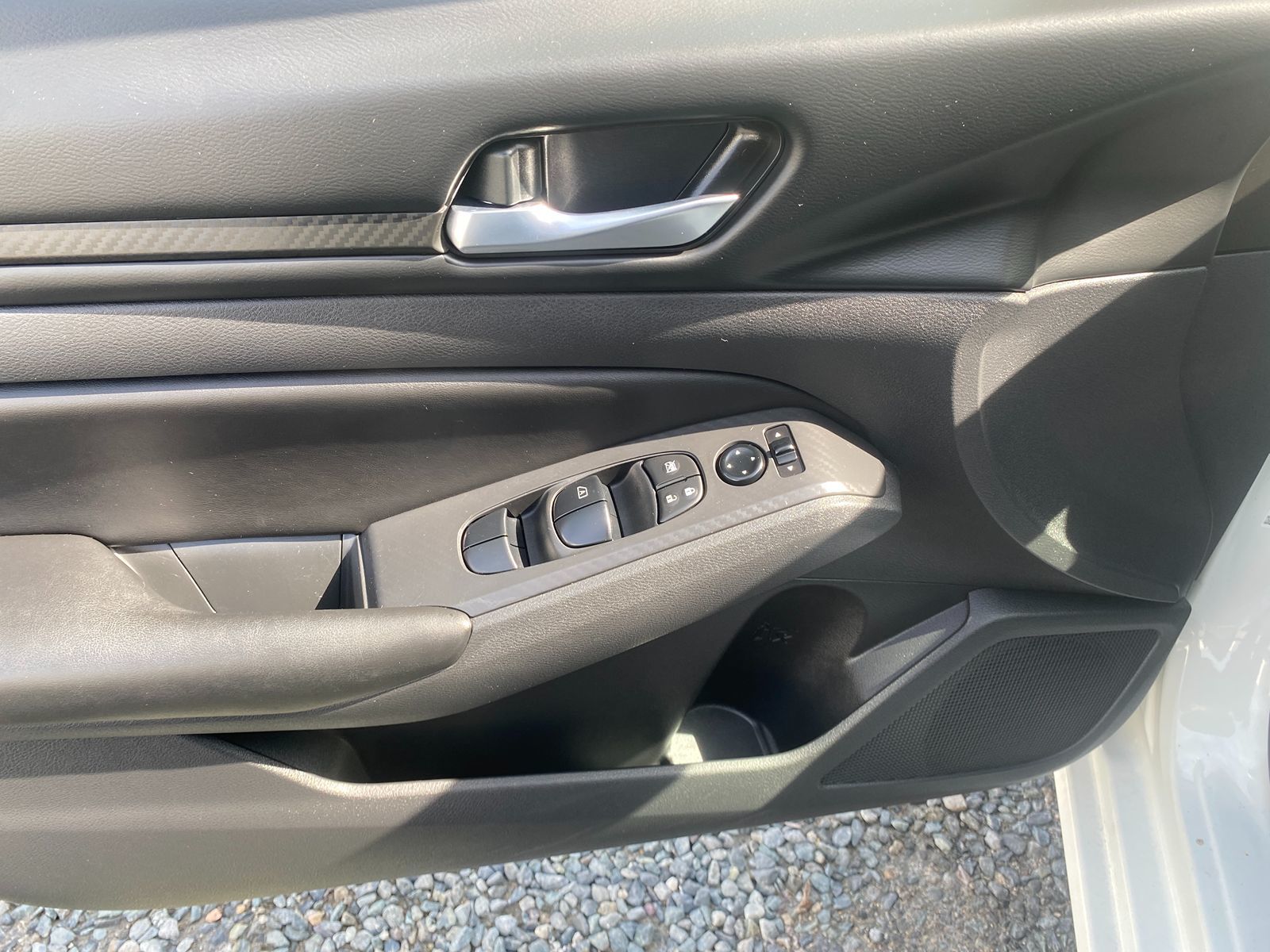 2022 Nissan Altima 2.5 S photo 10