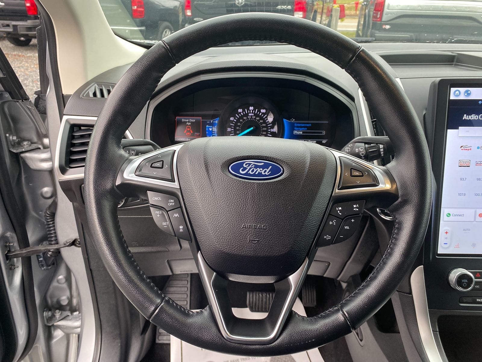 2023 Ford Edge SEL 15